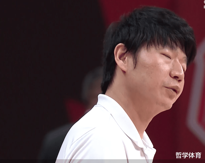 爵士队|CBA罕见1幕！队友之间内讧葬送到手的胜利 杨毅：没见过这样的比赛
