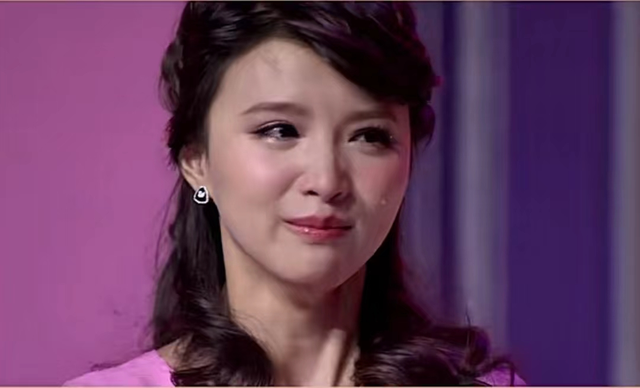 张杨果而|37岁美女主持罕见晒视频,庆祝结婚九周年,曾被称为萌版小董卿