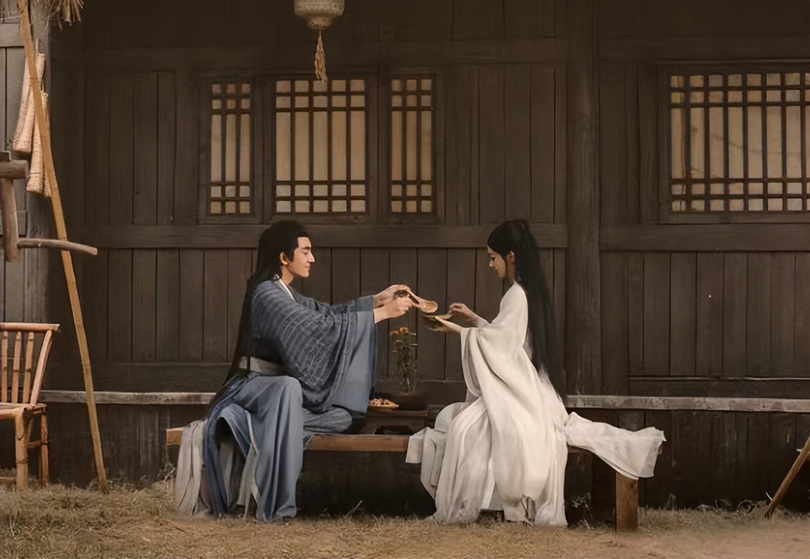 赵丽颖|赵丽颖《与凤行》花絮照曝光！白衣披发尽显温柔，男主侧颜精致！