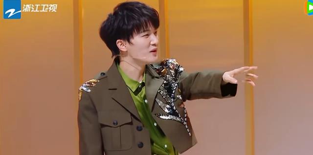 周深|周深开心挖墙脚，五位女歌手组团出难题，胡彦斌看热闹不嫌事大