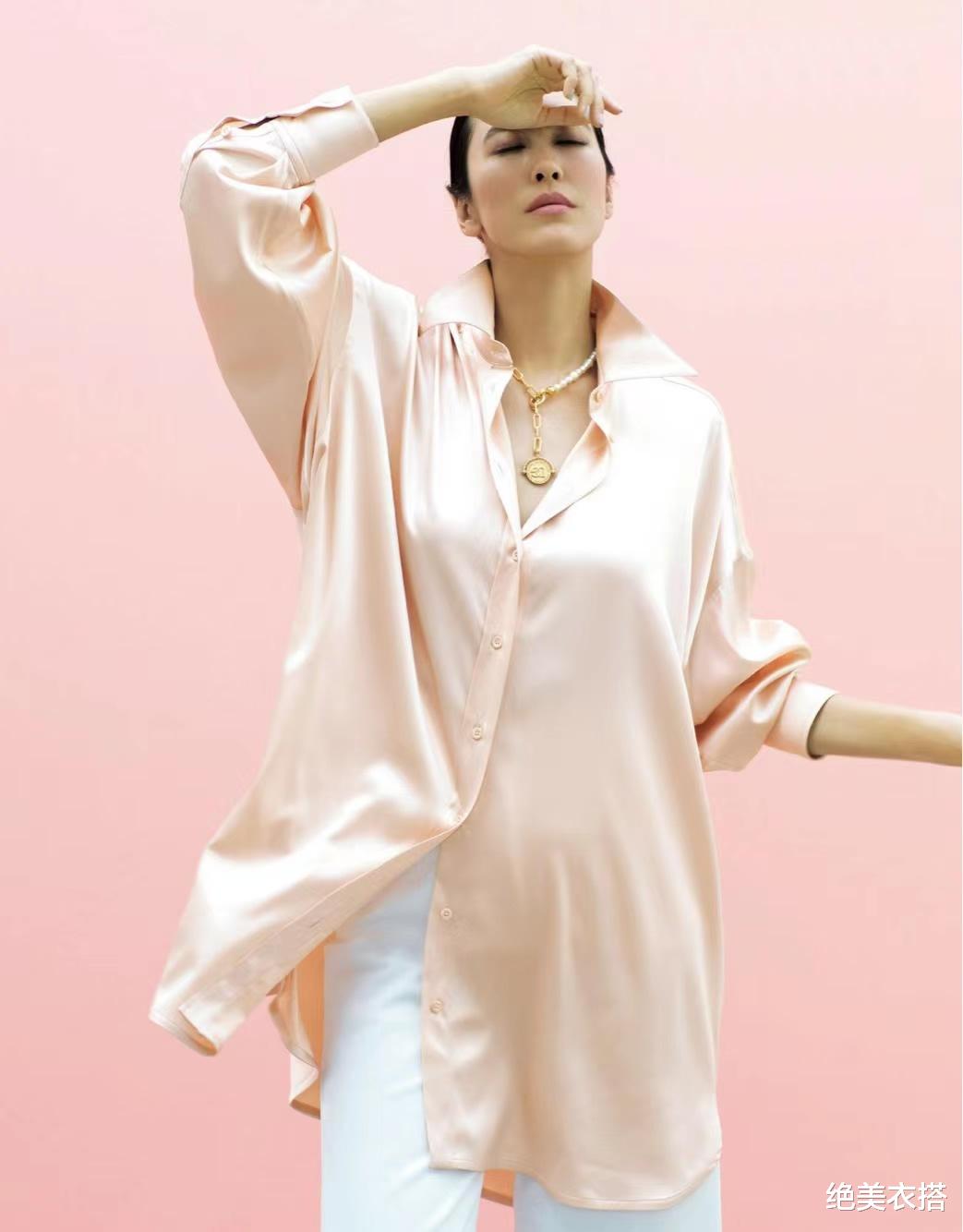 粉色|春天的职场“大女人风”,为什么讨人喜欢?3个造型细节,真飒美