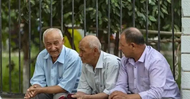 退休|职场退休人士办完退休手续，说出单位的7个很现实的现象，很扎心