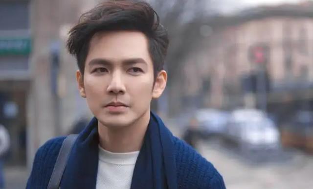 李易峰|两次搭档钟汉良小有名气，如今被李易峰带火，网友：凭实力出圈