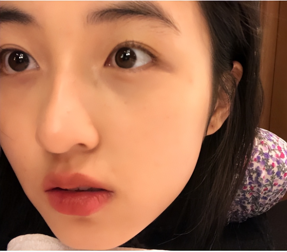 孙俪|欧阳娜娜、张子枫的素颜都一般，看到鞠婧祎：真有28岁？