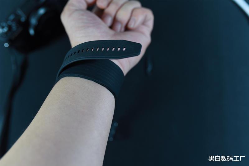 泡泡玛特|实时了解身体状态，真血压测量-dido 智能手表E40S Pro