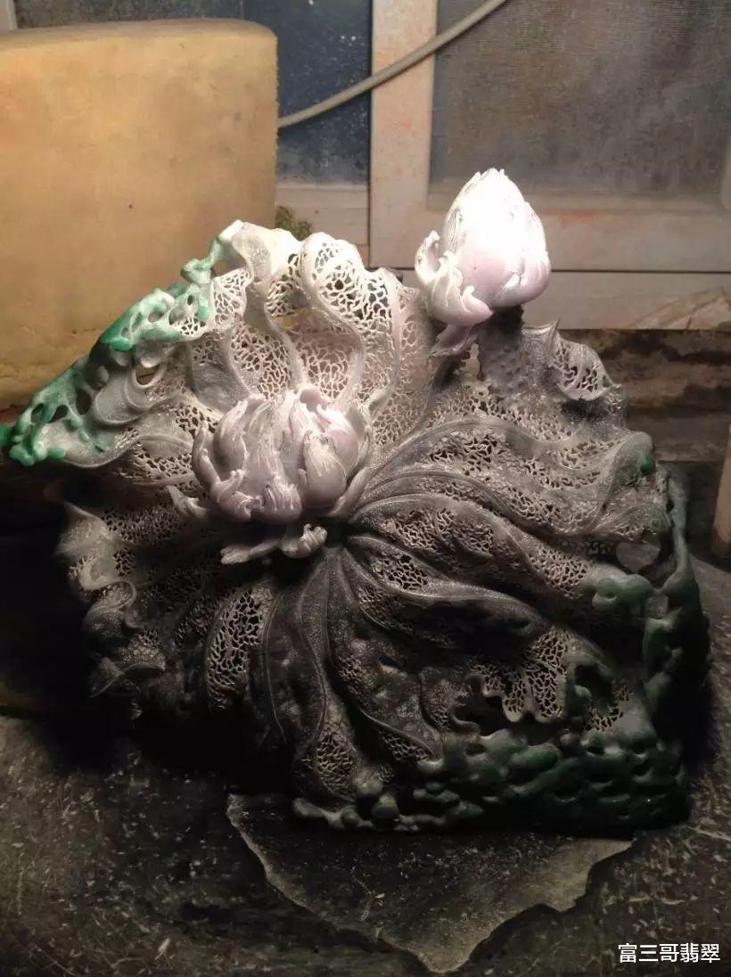 和田玉籽料|玉赏 ▏翡翠雕刻大师作品《尘不染》，同时揽获三项玉雕大奖！