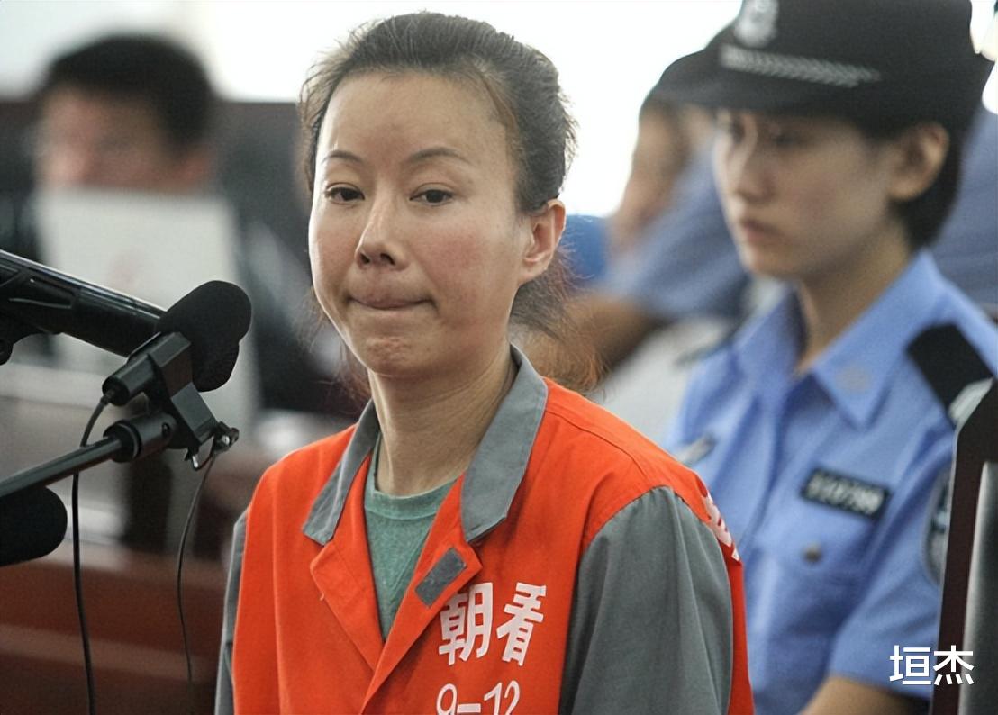 满文军|“瓦匠歌手”满文军的堕落史,他的故事远比咱们想得更恶劣