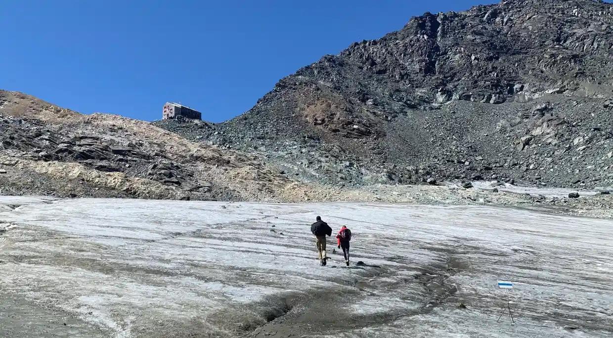 冰封尸体重见天日!度假雪山接连发现人体遗骸,未来恐出现更多?