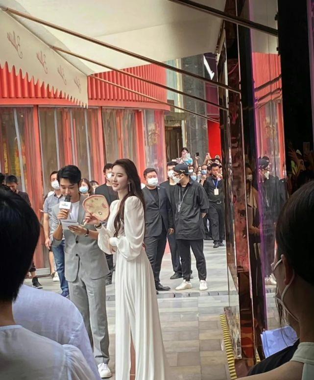 生图|?女星阿娇的新照吓到我了!为何变成这样?