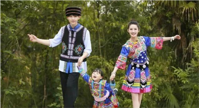 李沁|邓伦凉凉，李沁冲上热搜！谁还记得当年于正发的小作文？