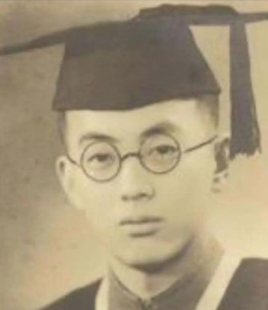 2008年，钱学森侄子获得诺贝尔奖，却当众说：我是美国的科学家