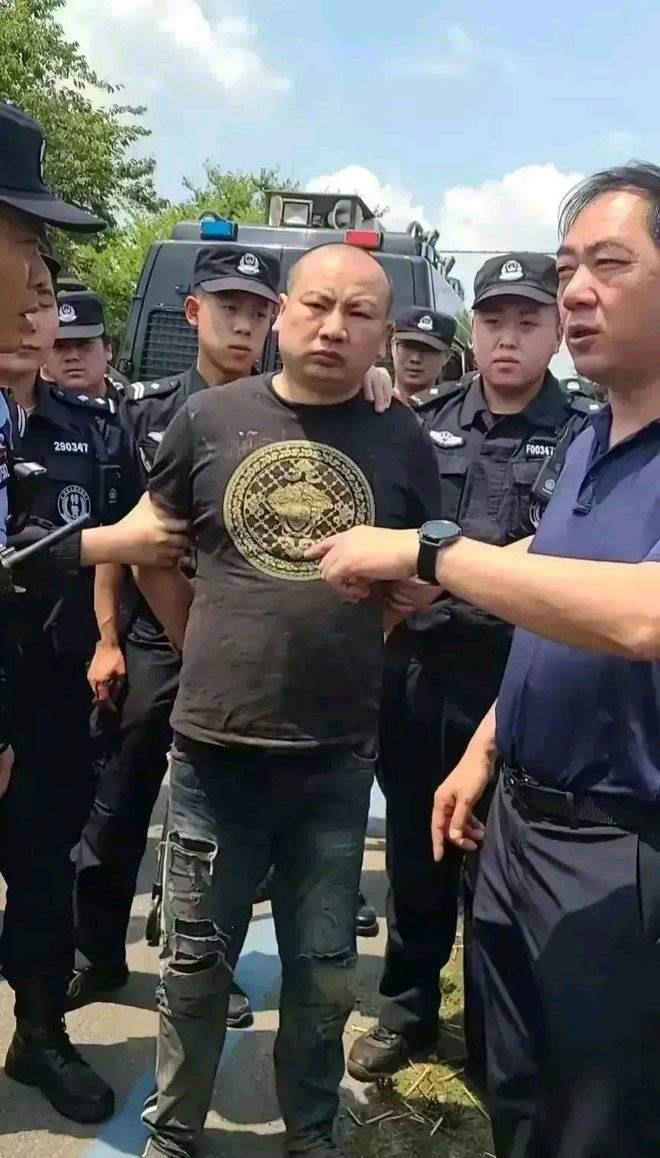 |“劝架”的沈某俊什么来历？为什么出事儿后他跑得比兔子还快？