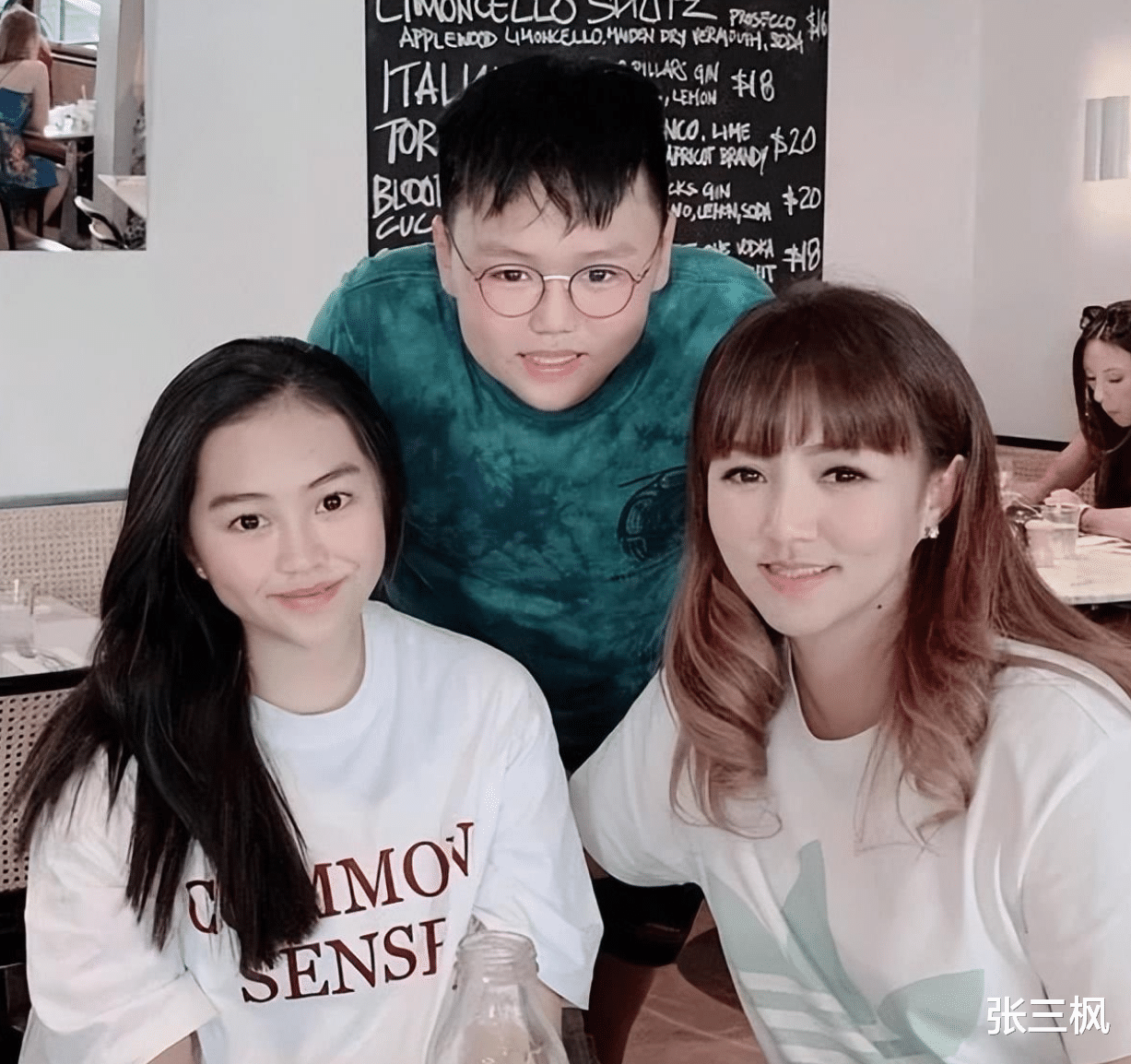 李沁|黎瑞恩:含泪离婚后独自抚养两女儿,在病痛中与出轨前夫和解