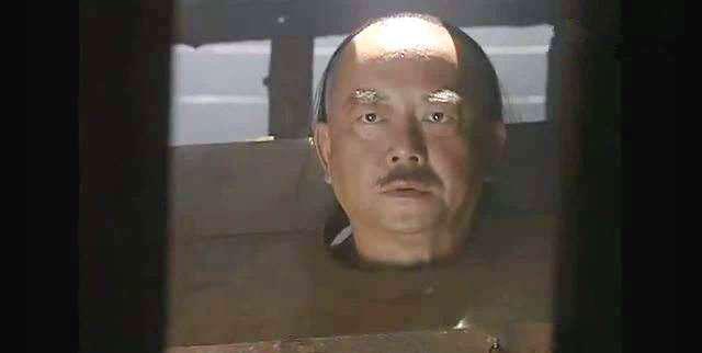 和珅临死前,对隔壁囚犯留下嘱托:你若能出去,帮我办件大事