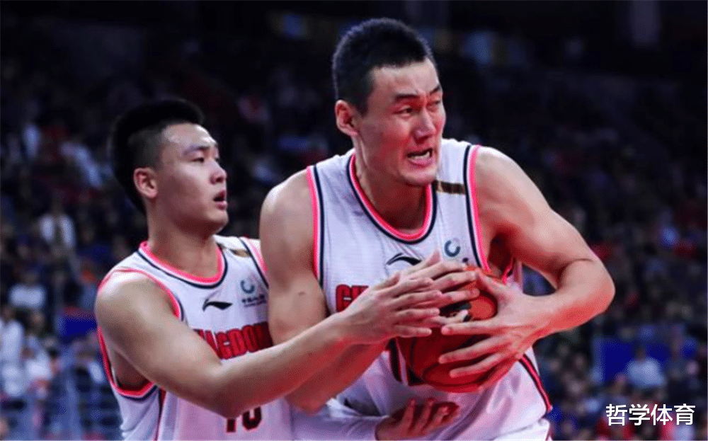 广东男篮|正式确定！易建联和苏伟不退役，广东队下赛季第一外援提前出炉