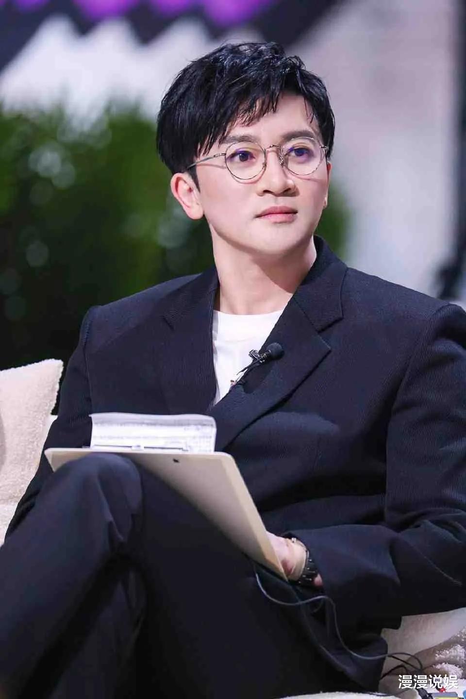 苏有朋|49岁苏有朋回归综艺「了不起舞社」变胖，网友：不油腻挺儒雅