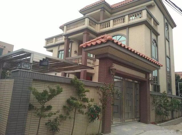嫁到农村,晒晒婆家500万的自建别墅,谁说农村房子一定土?