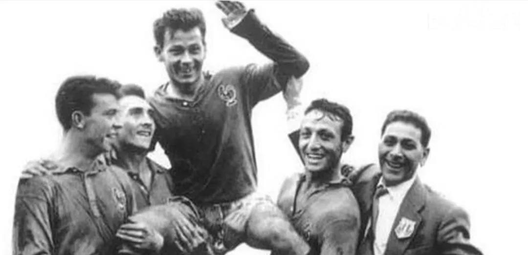 薪水|足坛五大“常青树”：超长职业生涯，不愿熬成婆的媳妇，是好媳妇