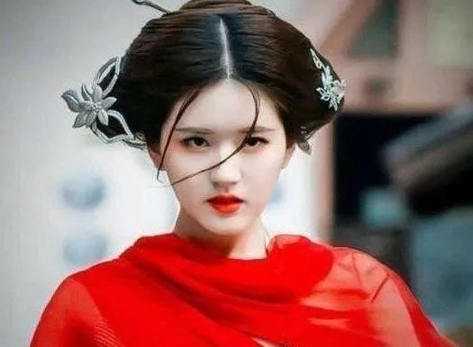 肖战|网曝将拍《斗罗大陆2》，女主票选赵露思，肖战无缘男主，理由有二