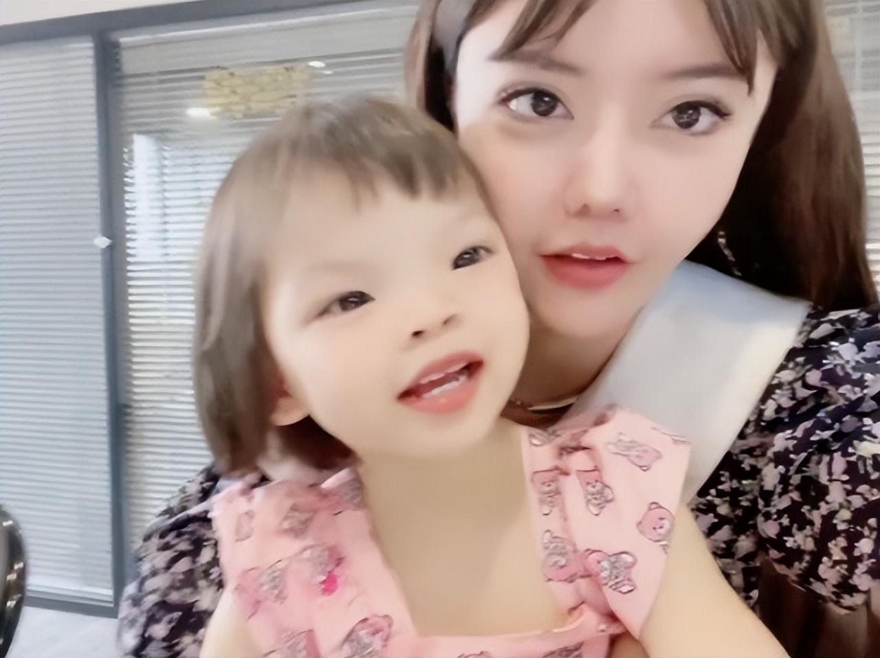 韩安冉|曝23岁女网红婚内出轨前男友！两年三婚有一娃，曾是变形计主人公