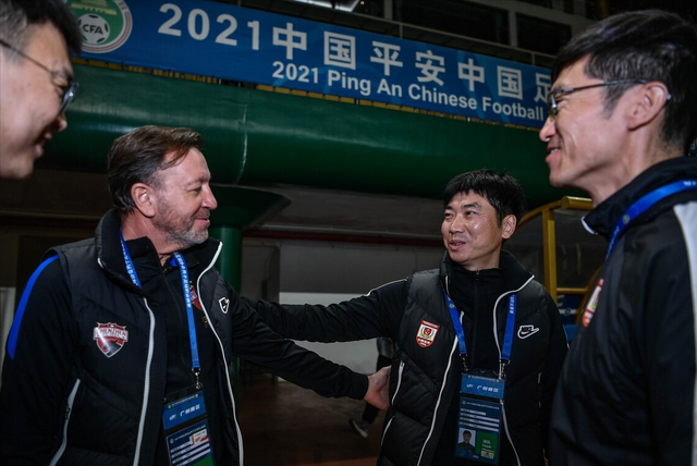 中超|转会取消！中超大黑马引援失败！合同突然新增2条，1米9外援放弃