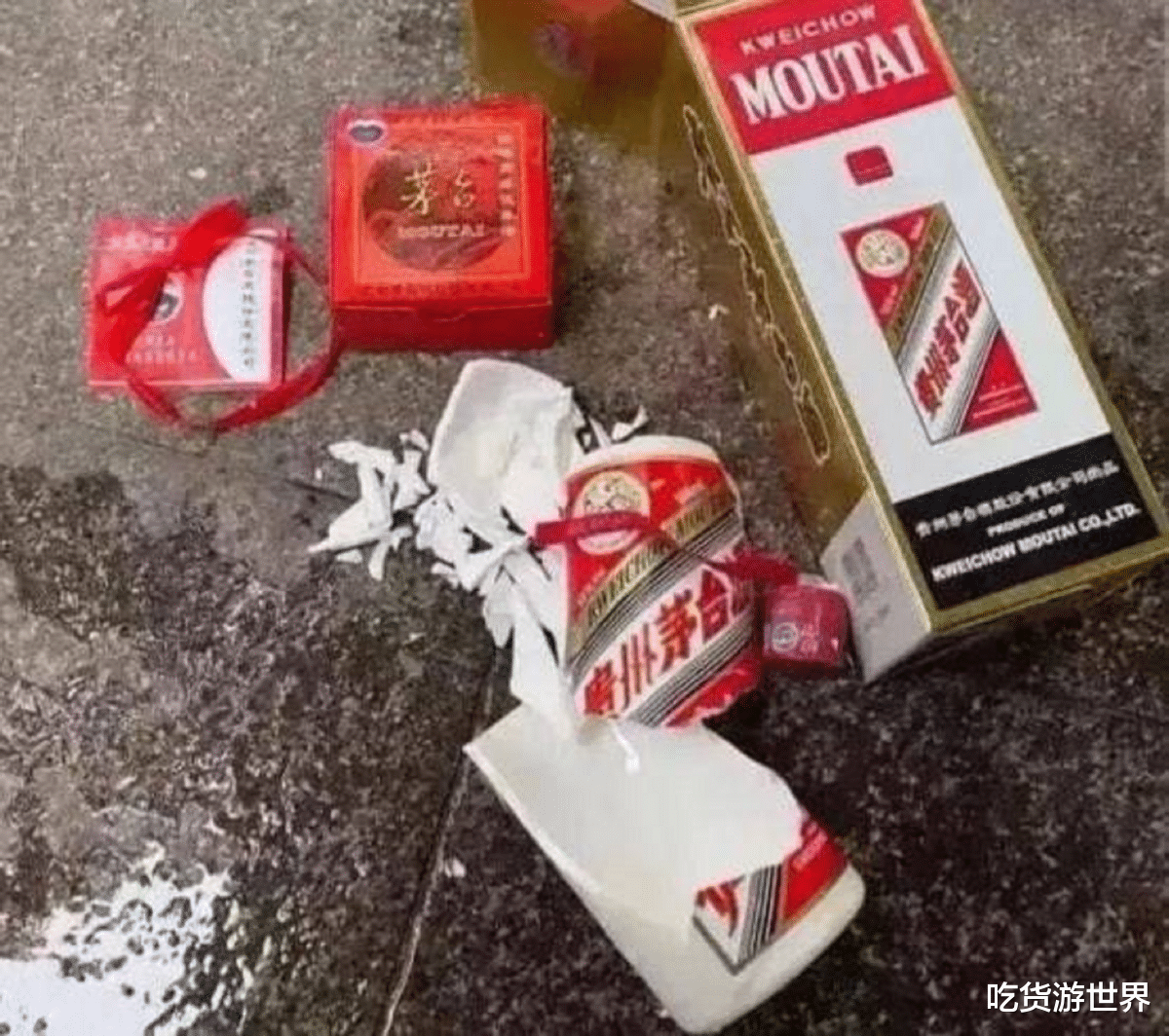 深夜成都烧烤摊,6个人喝了3瓶茅台,走后全都打碎,到底为何?