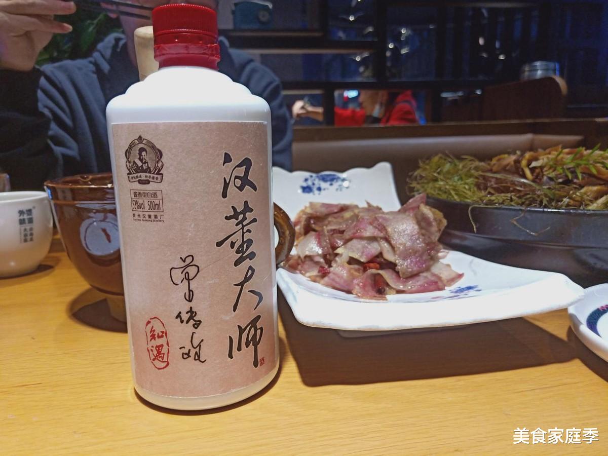 奇怪！河南人喝酒怪象：酒桌少见宝丰杜康，倒是4款便宜酒较常见