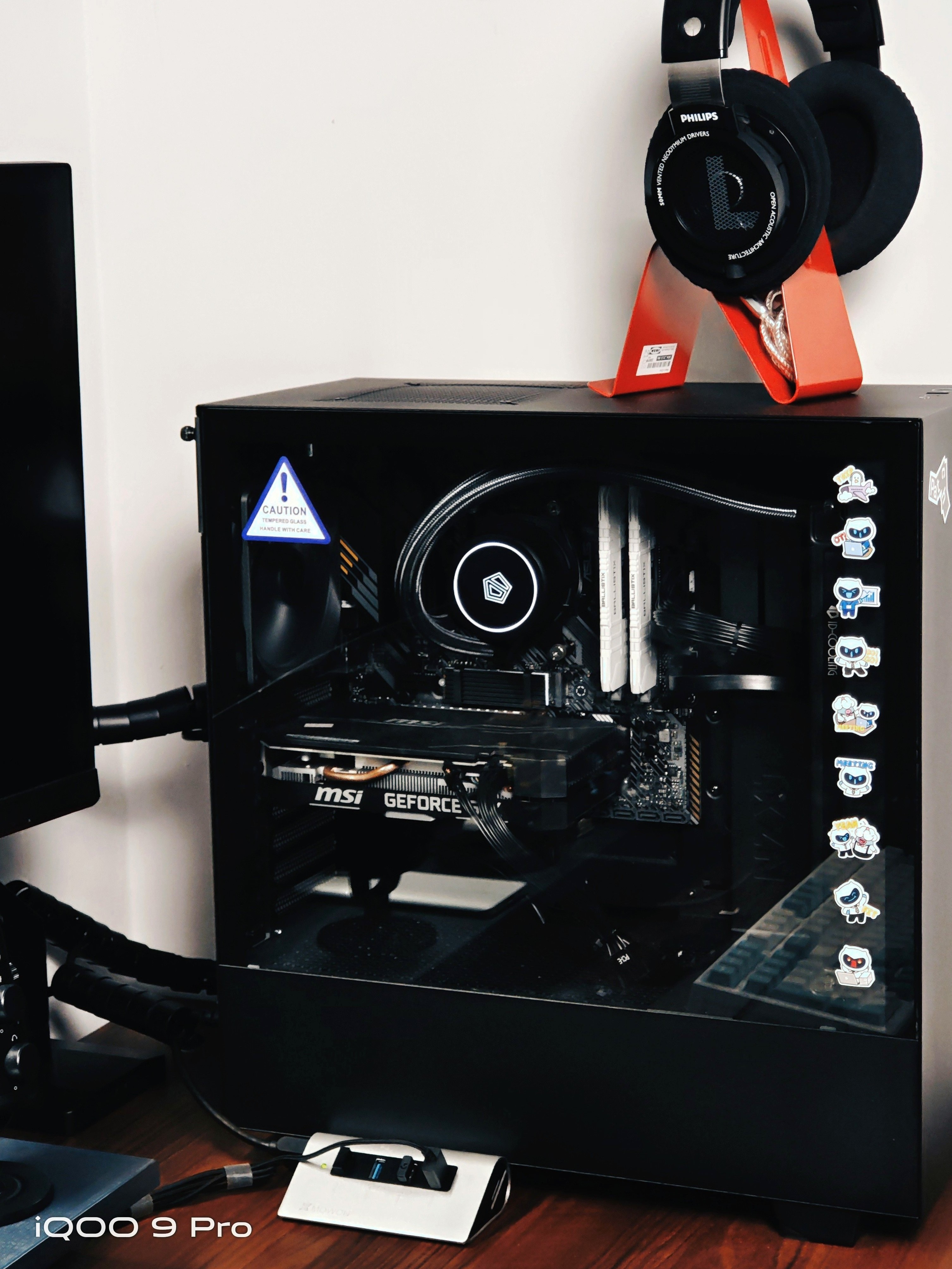 数码|一个数码博主的桌面2022分享,麻雀虽小五脏俱全