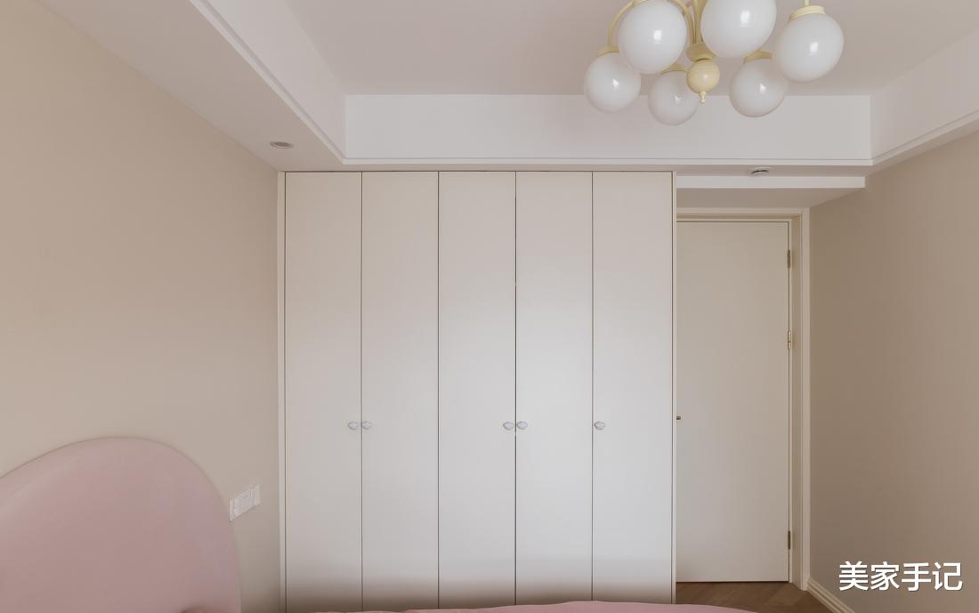 上海夫妻家中的高级场面：仅凭一个客厅就圈粉无数，家居氛围超赞