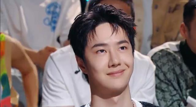 王一博|《这就是街舞5》大联欢气氛燃起,王一博兼职MC游戏环节太耿直