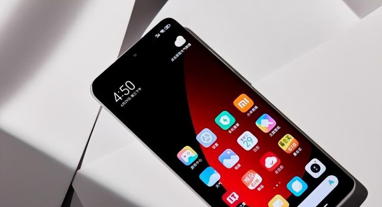 小米科技|给小米13全面让路，小米12S跌至新低价，到底值不值得入手呢？