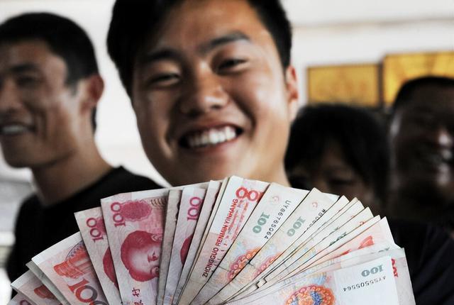 特斯拉|上海特斯拉，招聘工人的福利待遇，其中一条让国内老板“心慌”