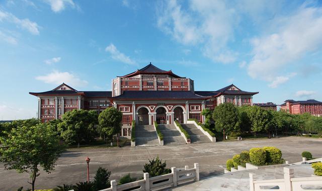 高校|医学院“4大天王”最新换代，协和成榜首第一，第二名争议比较大