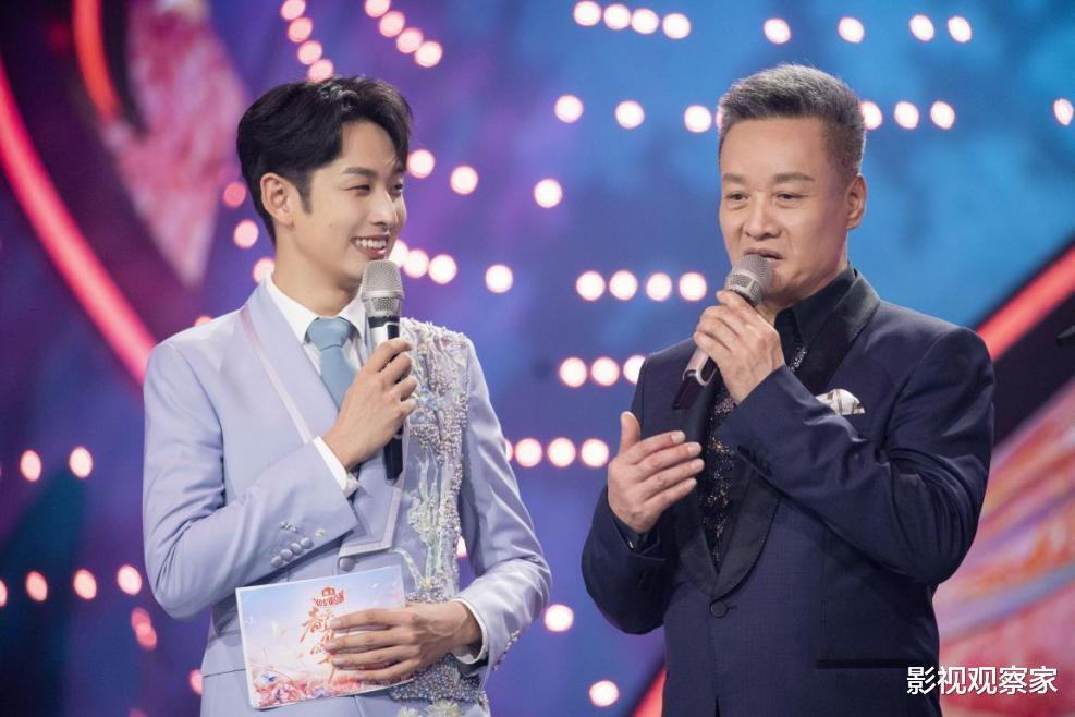 春天花会开|《春天花会开》迎来收官之战 著名歌唱家阎维文助新声绽放