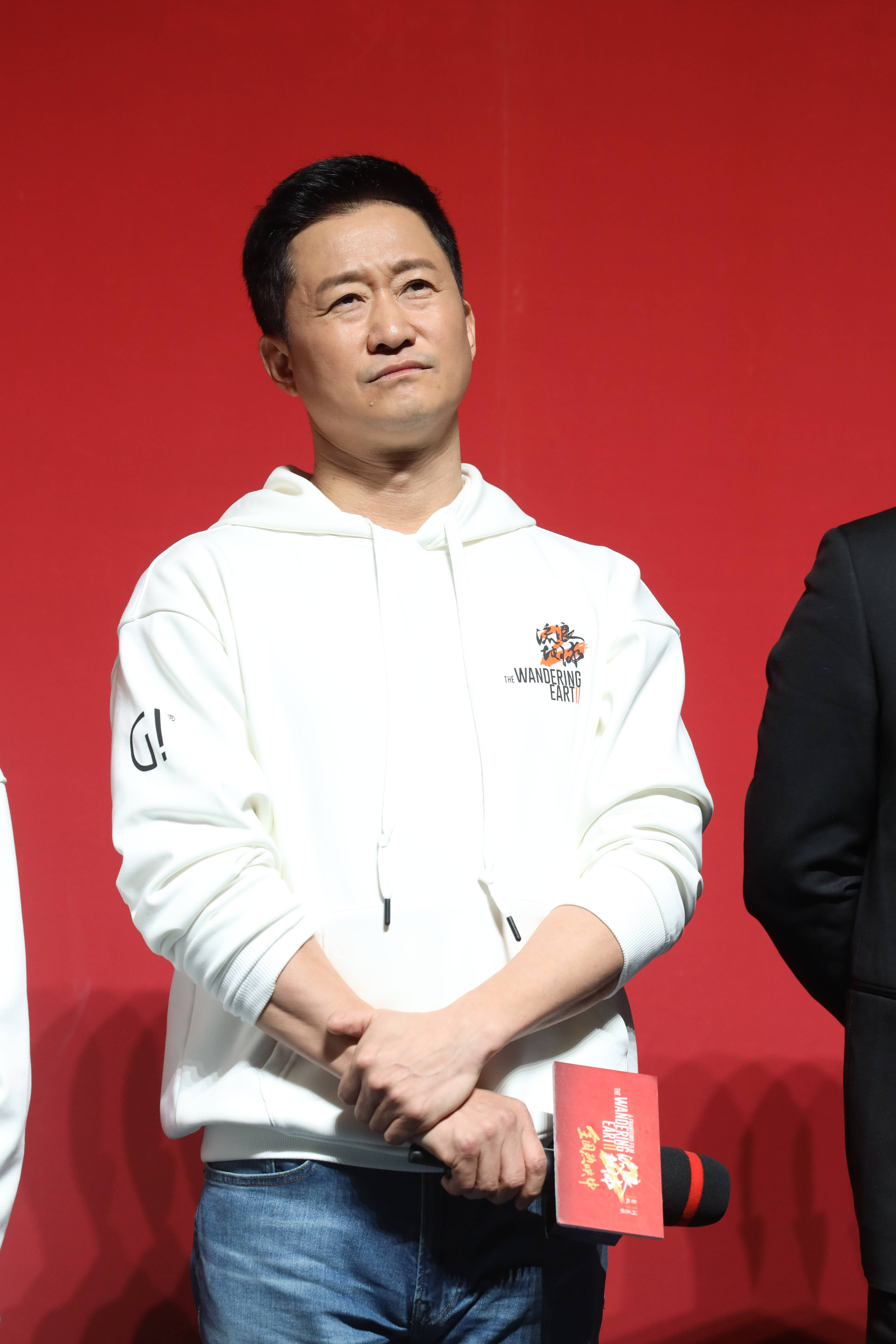 刘德华|62岁刘德华现身北京路演！皮肤紧致状态回春，言谈举止尽显高情商