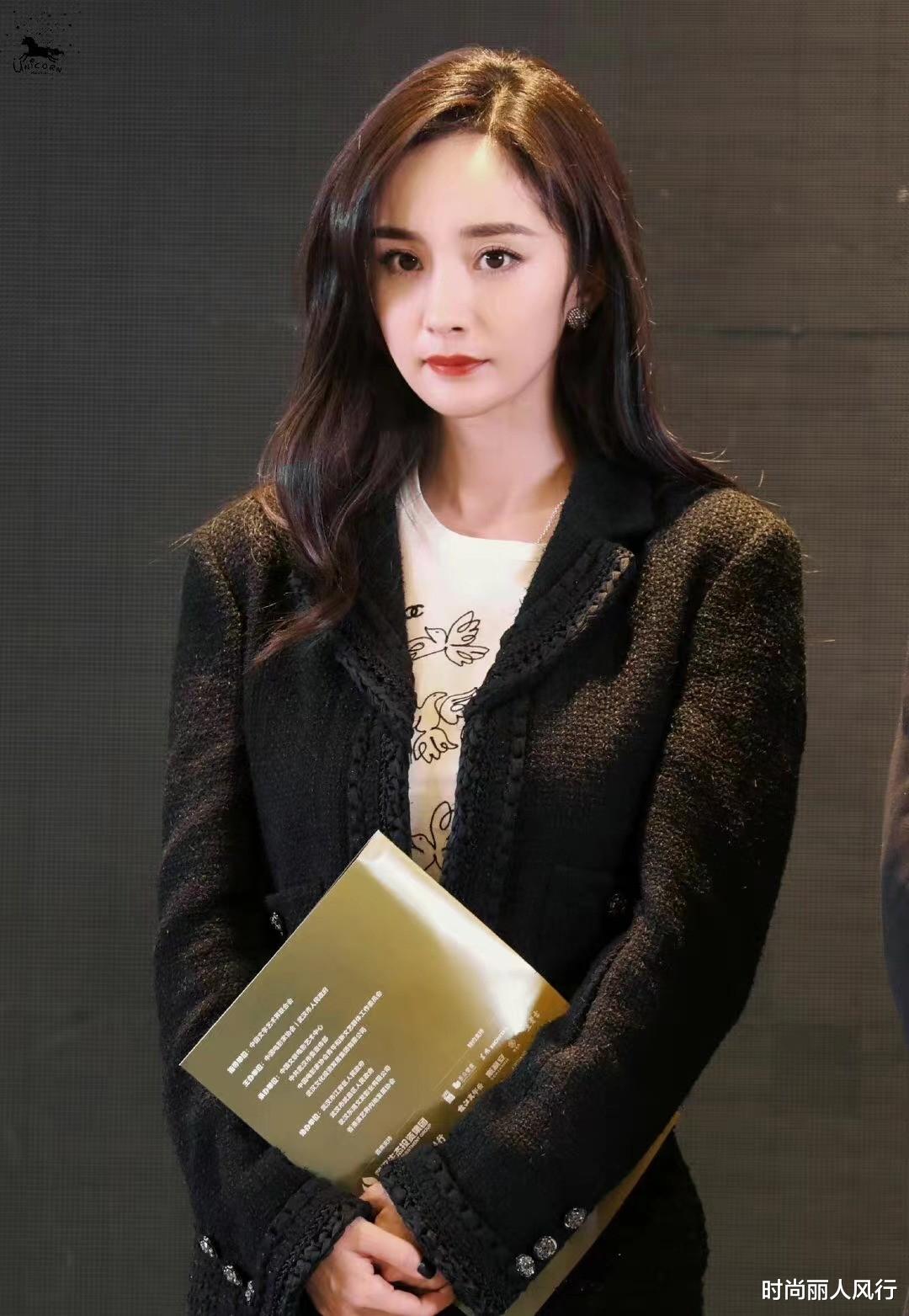 杨幂|明星全员穿黑西装亮相电影周！杨幂眼神杀霸气十足，抬头瞬间A炸