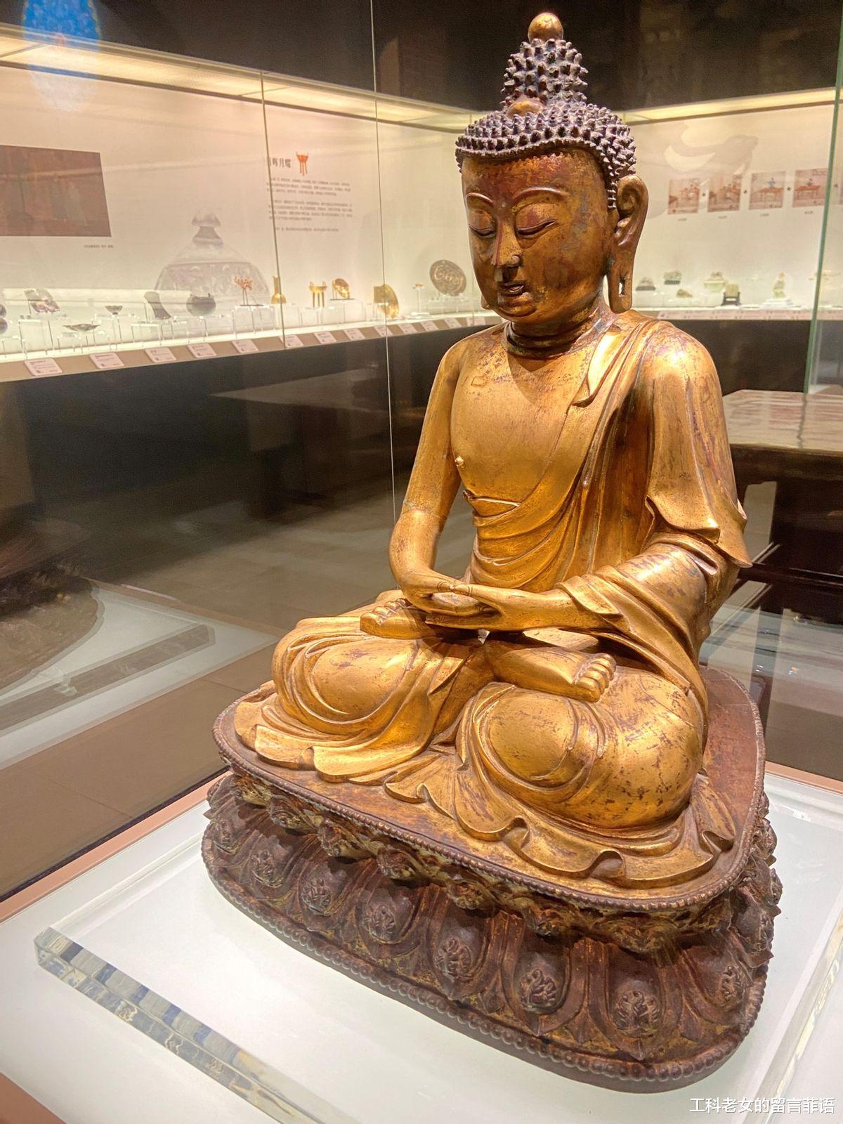 博物馆|观复藏品：琳琅满目的藏品，还有一墙冷兵器