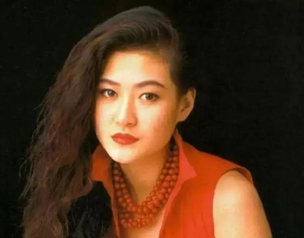 余生|朱茵的眼、杨幂的脸、王祖贤的鲍鱼邱淑贞的性感，谁才是真的惊艳