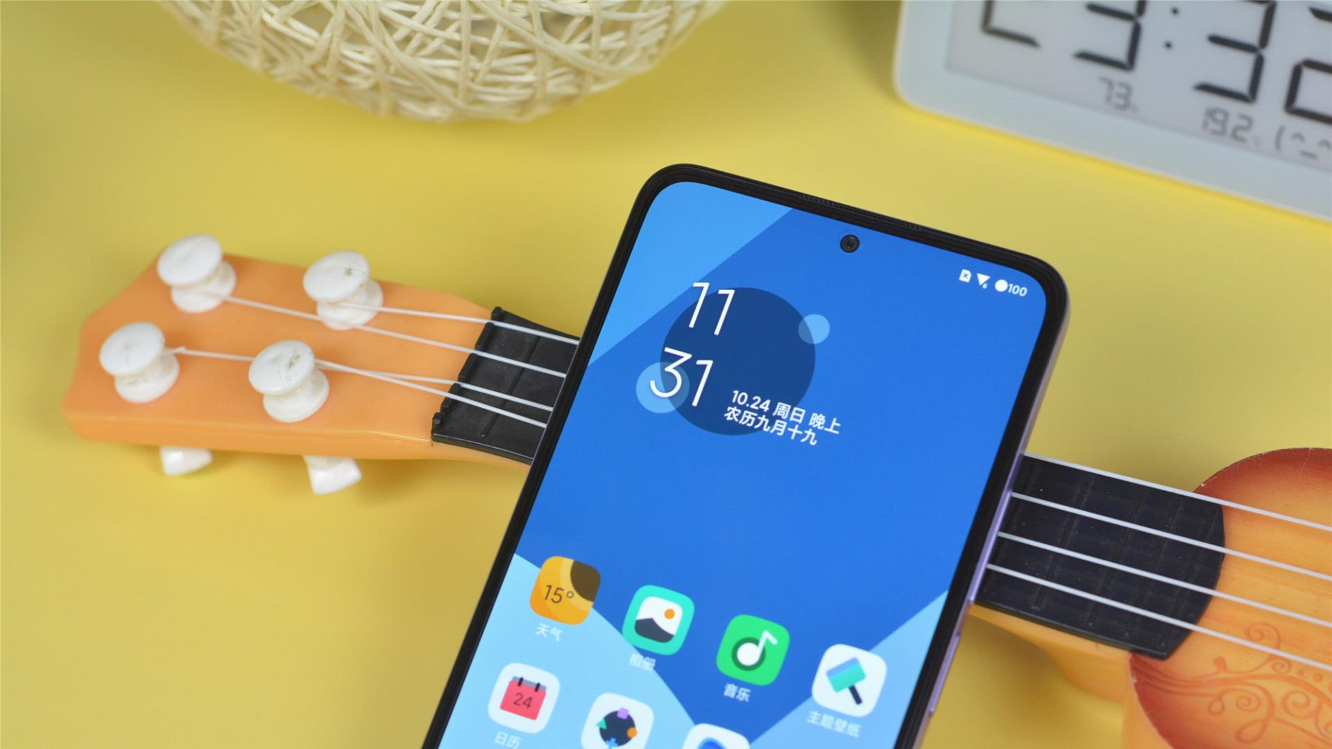 英伟达|华为旗舰输给小米旗下千元机，安兔兔好评榜屈居第三，谁是冠军？