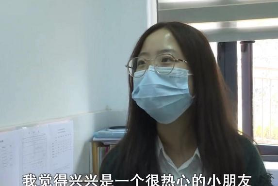 单亲妈妈身患绝症,16岁问题儿子天天惹事,离家数年男友现身接管