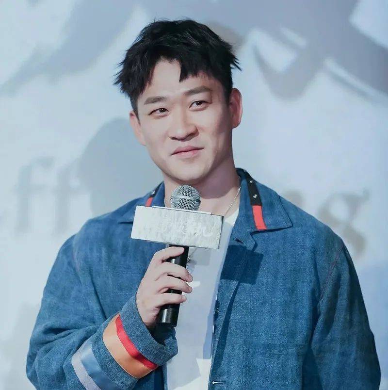 郭德纲|郭德纲8位徒弟现状，直播带货，做网红，大多风光不再