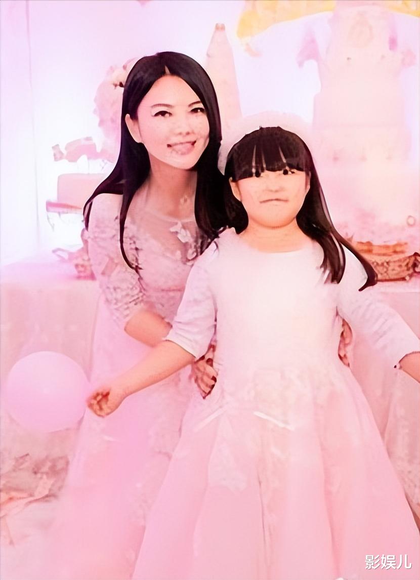 |李湘凌晨发文为王诗龄庆生，网友一句评论，会让多少人“脸红”？