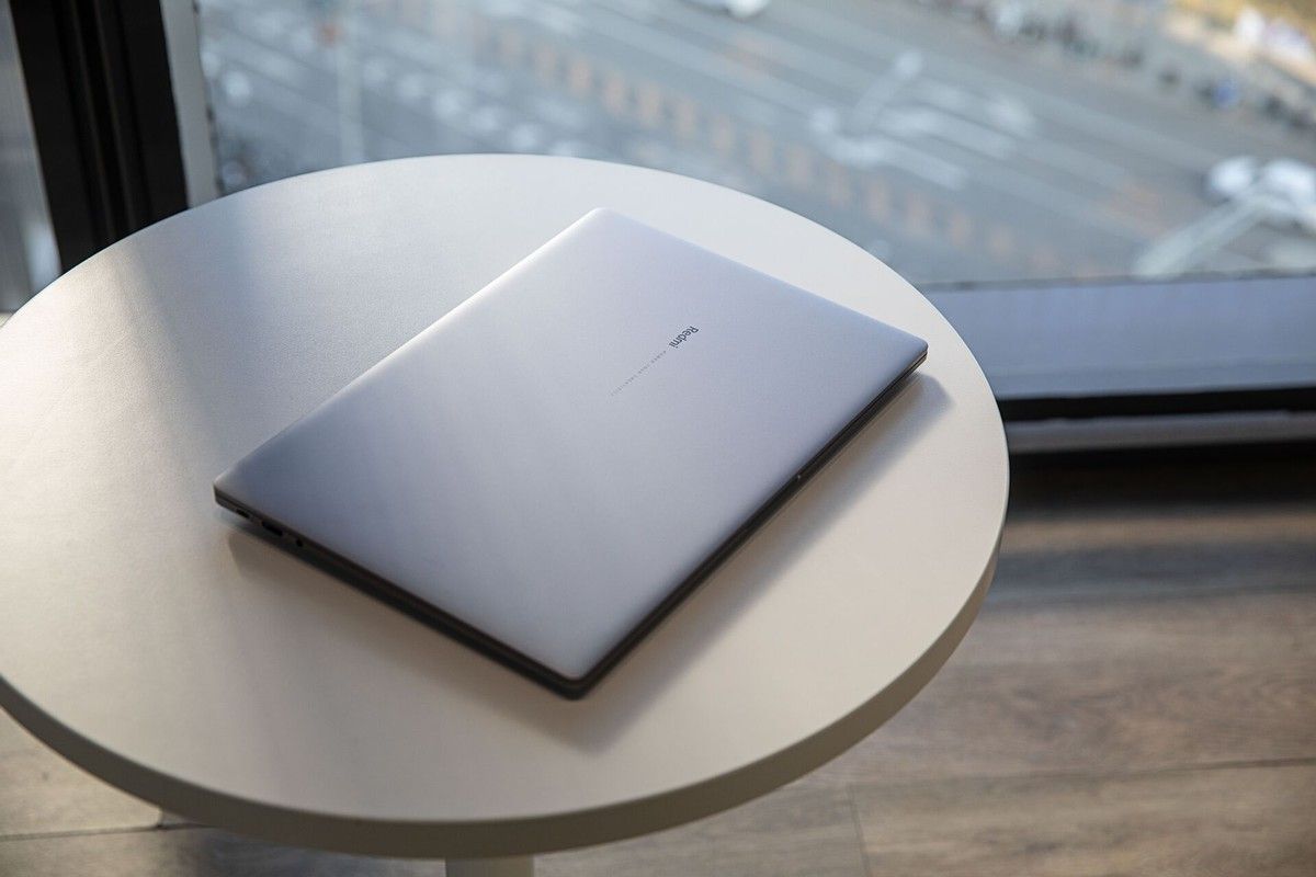 红米手机|打破传统桎梏，挑战性能巅峰！网友：这轻薄本性能强的像游戏本