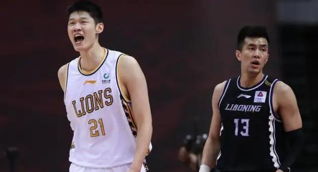 新疆男篮|CBA快讯！新疆三人面临交易，徐长锁拒绝一轮游，胡金秋惹争议