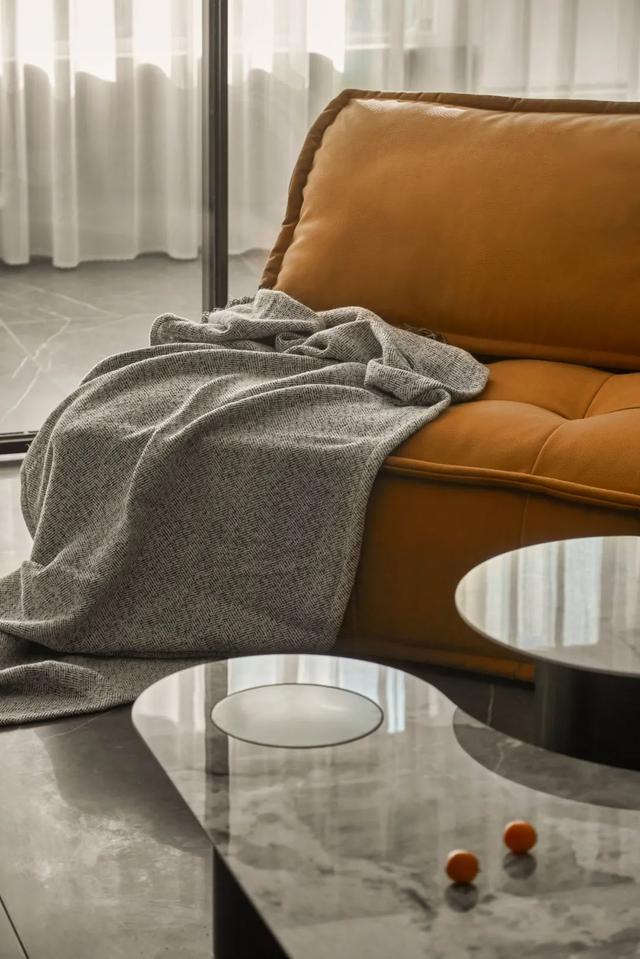 180㎡现代主义，安静舒适的设计，令人轻松惬意