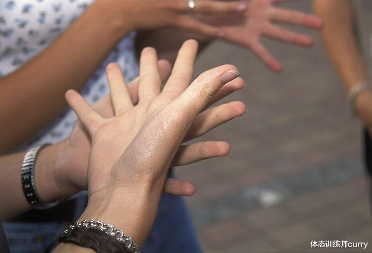 颈椎病|手脚容易发麻,怎么回事?身体可能藏有这5种病,早知道,少受罪