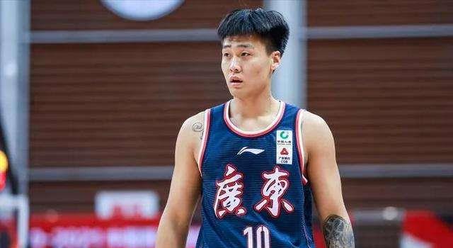 广东男篮|广东男篮被逼到绝路，杜锋无可奈何做出2大决定，赵睿早有预言