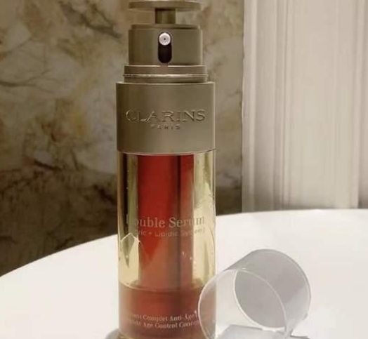 护肤品 抗老护肤品油皮精华