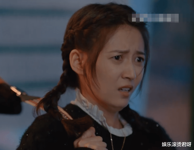 王菲|“傻白甜”别硬演,有人可爱又活泼,有人五官乱飞隔着屏幕都尴尬