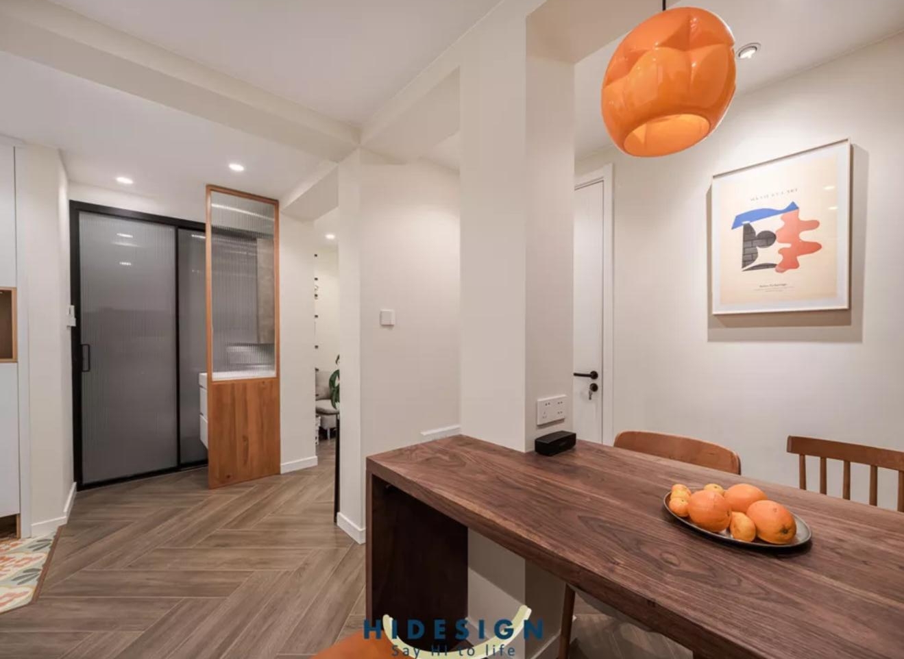 她家布局真巧妙!50㎡老破小,改造后住5口人,都丝毫不拥挤